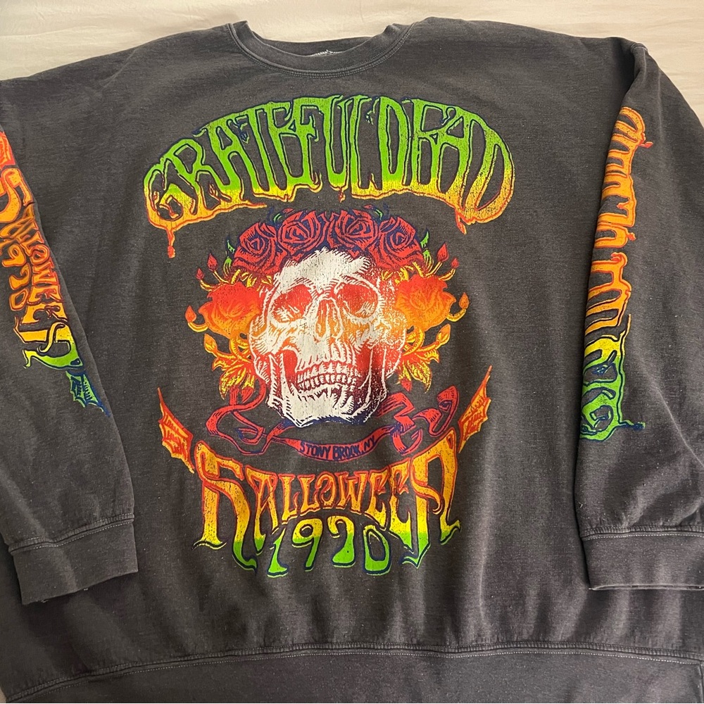 COPY - Urban outfitters Grateful Dead crewneck L/XL. Vguc, minor nubbing of fab…